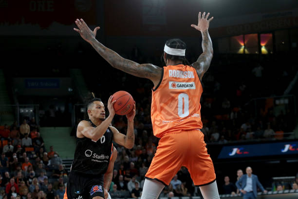 给予他稳定 给予他稳定